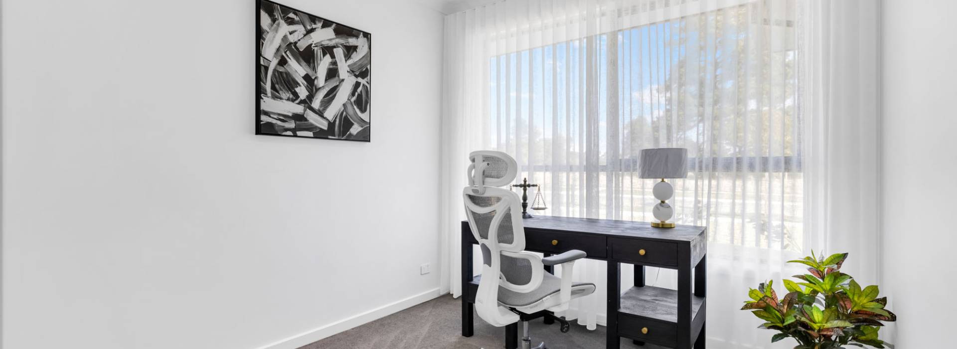 11 parrawang crescent, CARDIGAN, VIC 3352 AUS
