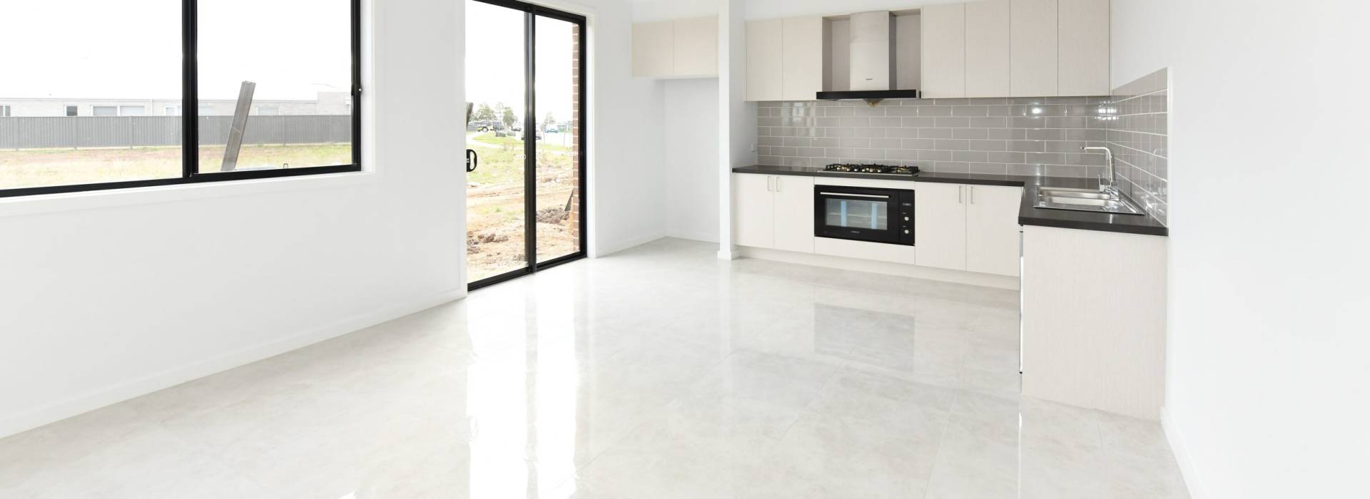33 Lakeland Drive, LUCAS, VIC 3350 AUS