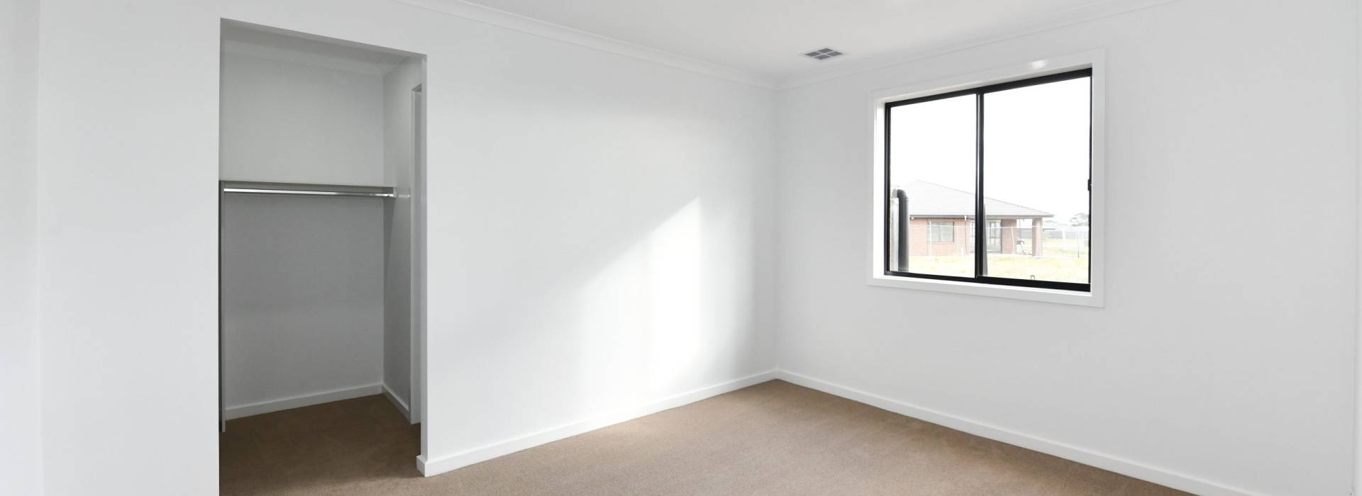 33 Lakeland Drive, LUCAS, VIC 3350 AUS
