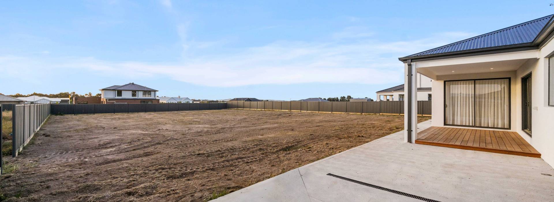 17 LANCEWOOD STREET, CARDIGAN, VIC 3352 AUS